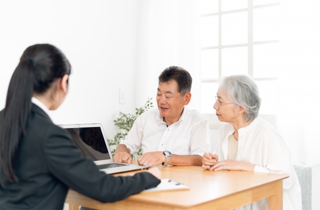 信頼できる遺品整理業者を探す